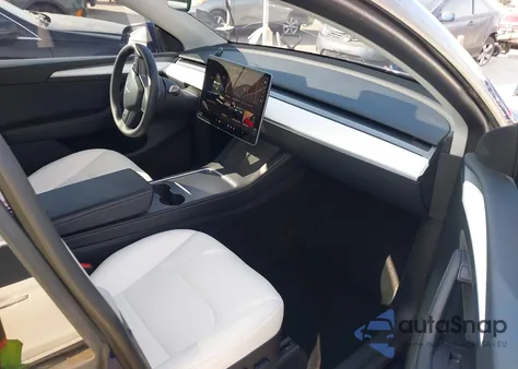 2022 Tesla Model Y Performance Dual Motor All-Wheel Drive from USA, damaged, VIN 7SAYGDEF2NF524037